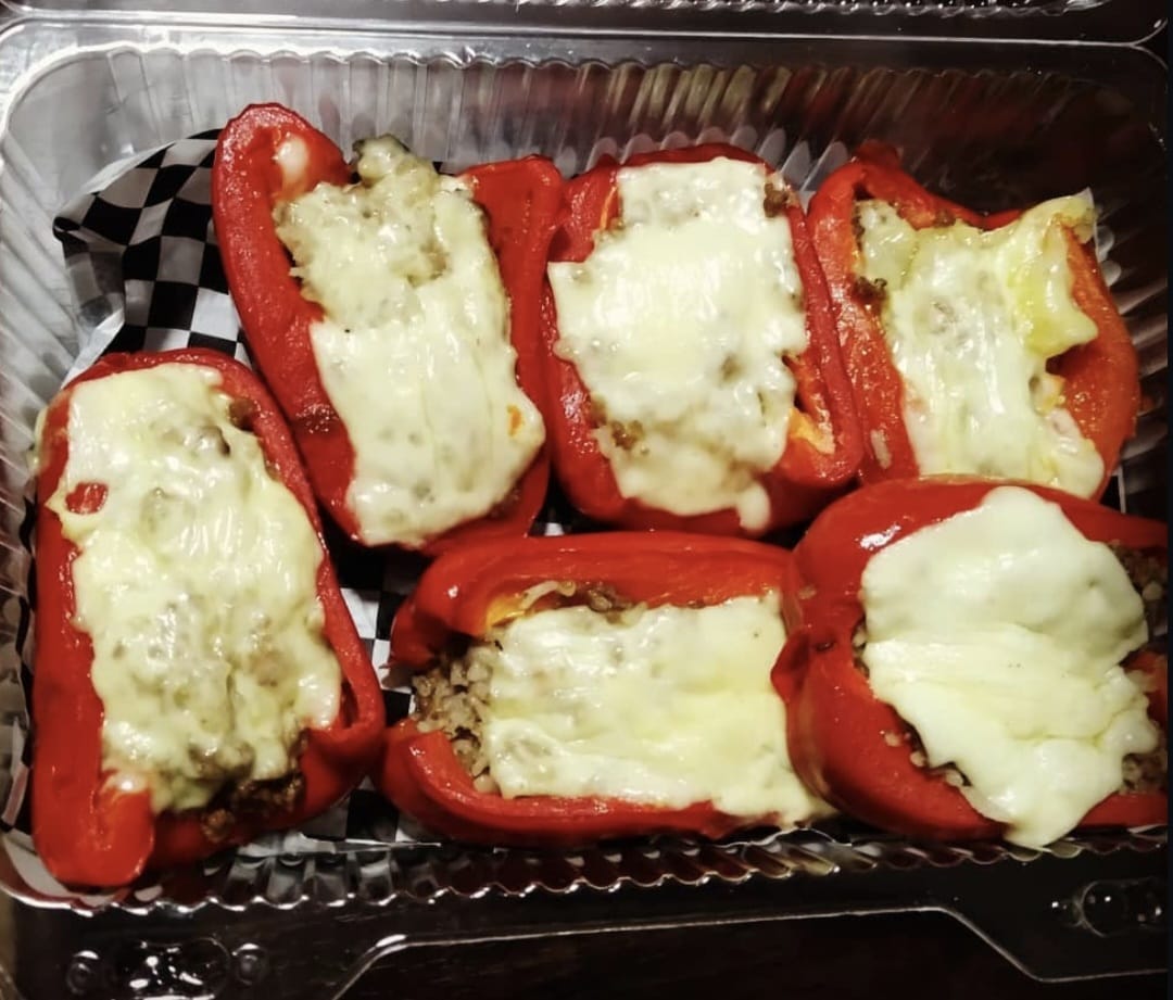 Pimentones Rellenos + Salsa